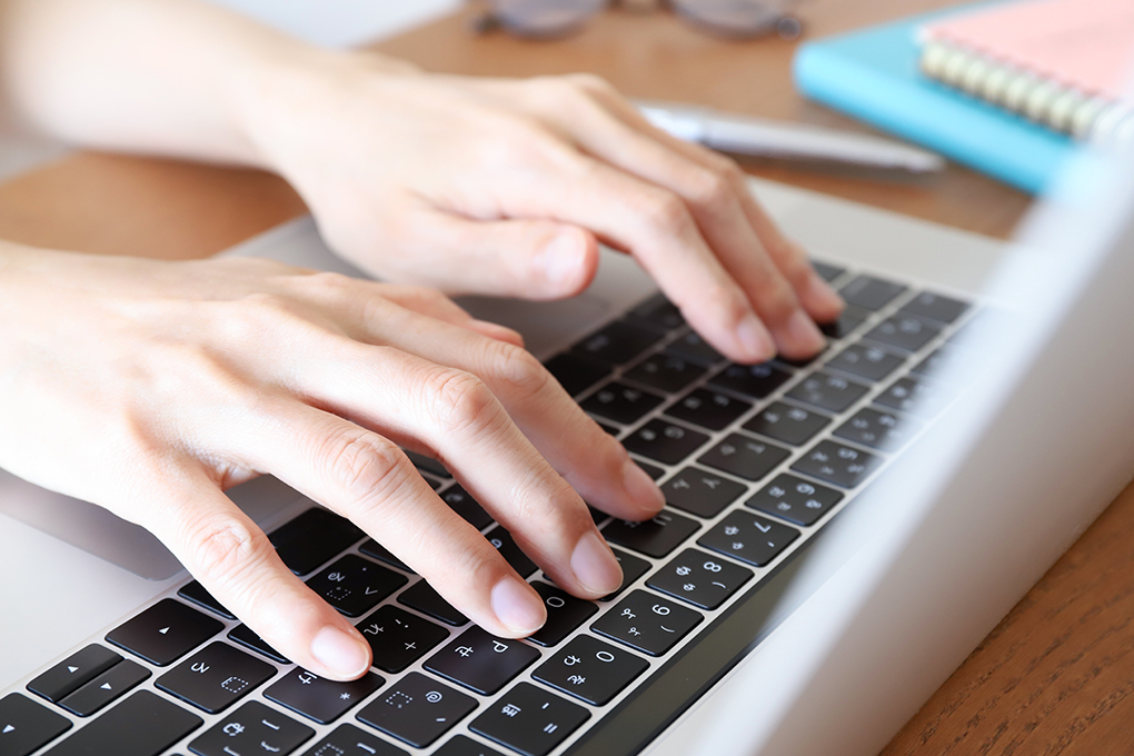 小売等役務に係る不使用取消審判請求事件 [弁理士 清水 三沙]